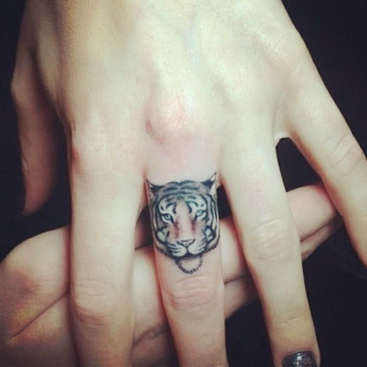 12 Best Tiger Tattoos Finger Tattoo Designs Petpress